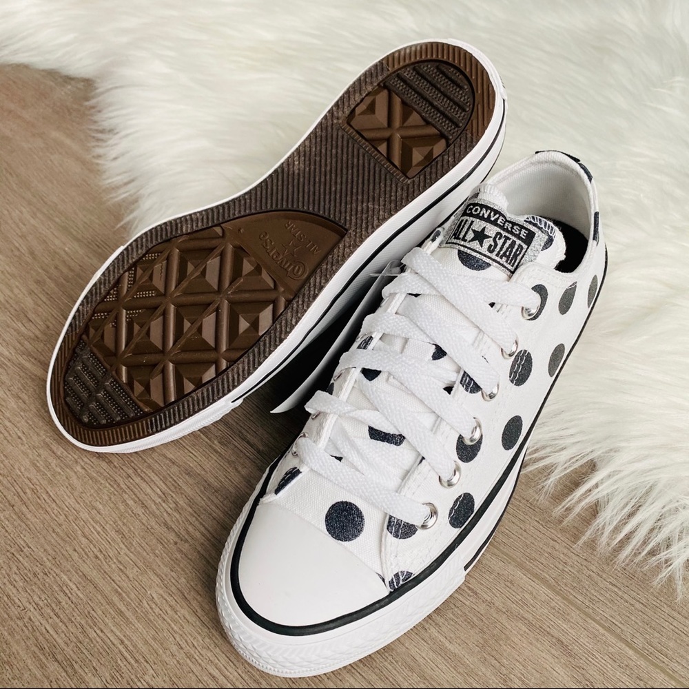NWT Converse Chuck Taylor All Star Women’s Shoes - Picture 4 of 9